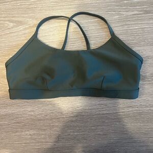 Alo yoga sports bra